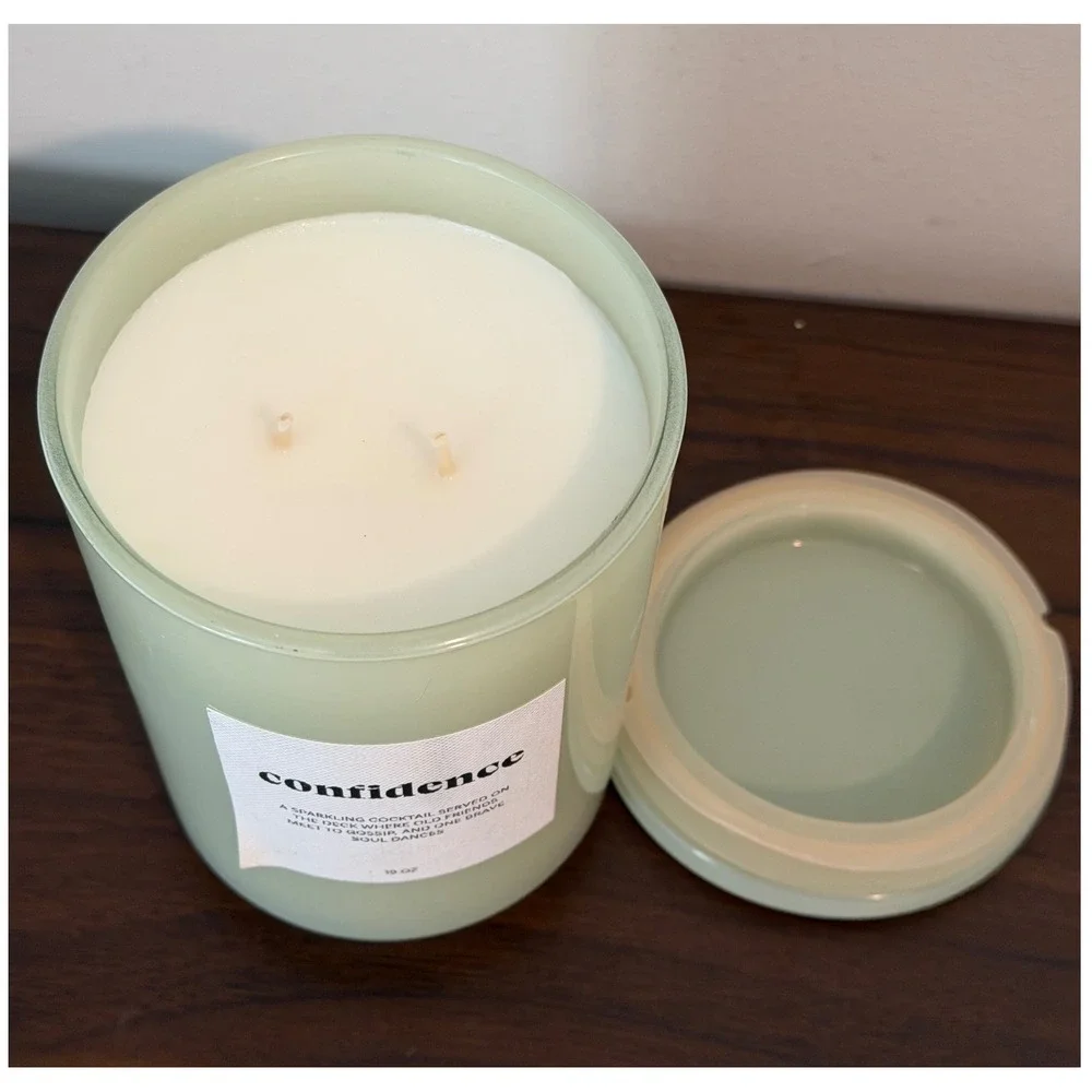 Place & Time Confidence Sparkling Pear Bellini 19oz Sage Green Jar Candle NEW